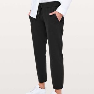 Lululemon on the fly pant